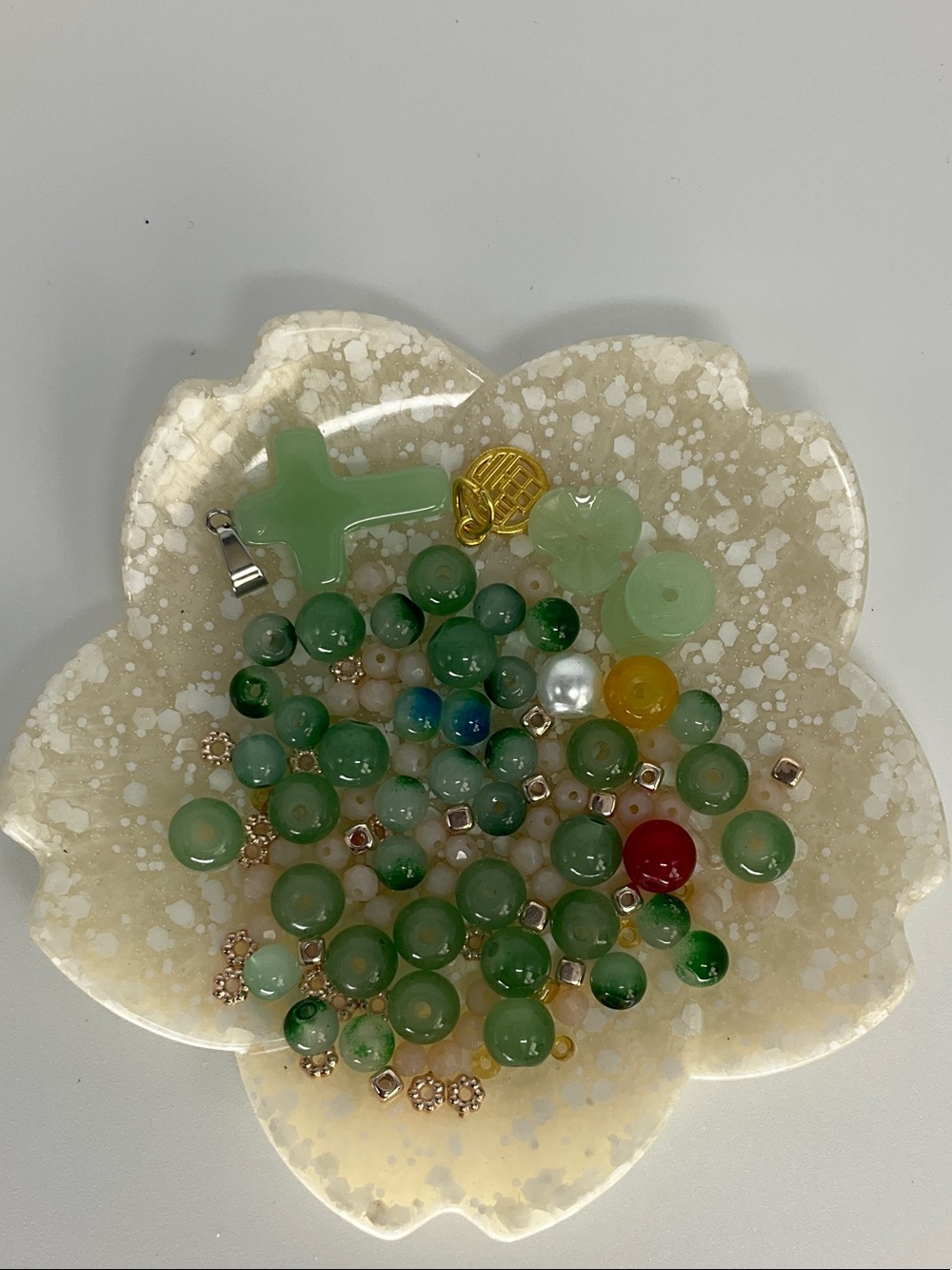 Loose Green Beads for Bracelet Making with Mixed Accent Charms